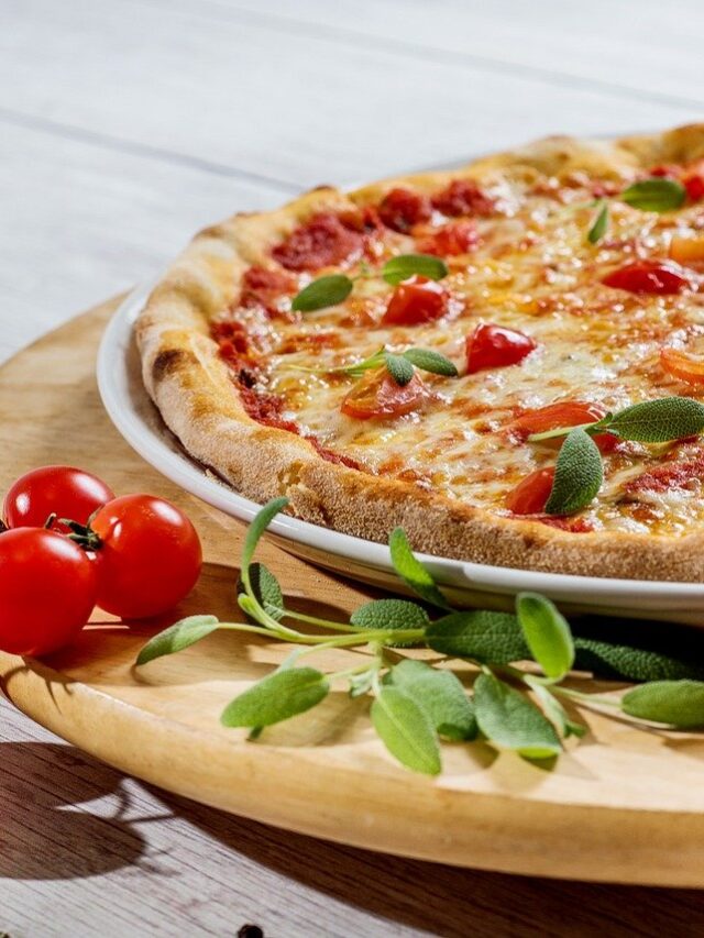 cropped-pizza-g66e55c9c2_1280.jpg