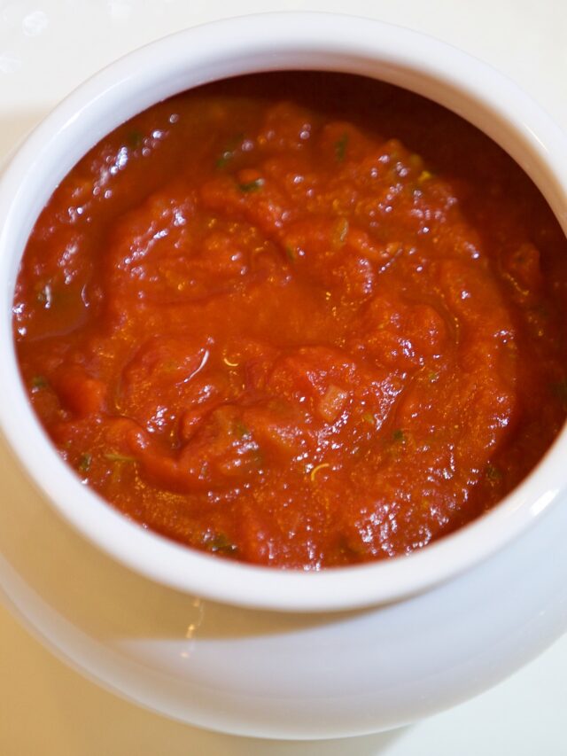 cropped-tomato-sauce-g1245bafea_1920.jpg